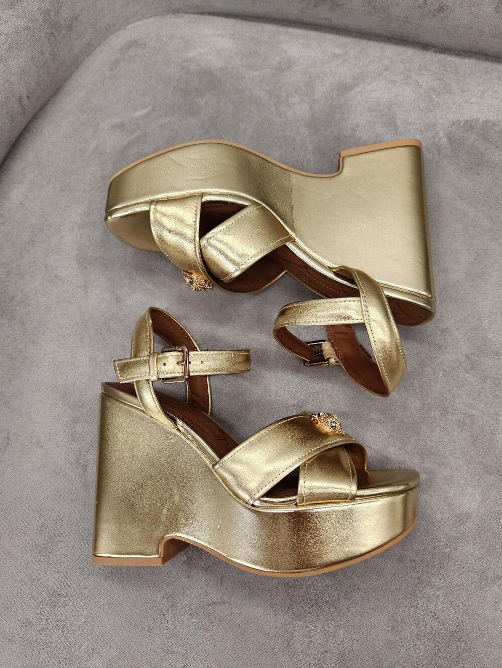 Kurt Geiger Wedge Sandals 7.5 Gold Leather Kensington Cross Chunky Dress New$245 - Picture 11 of 17